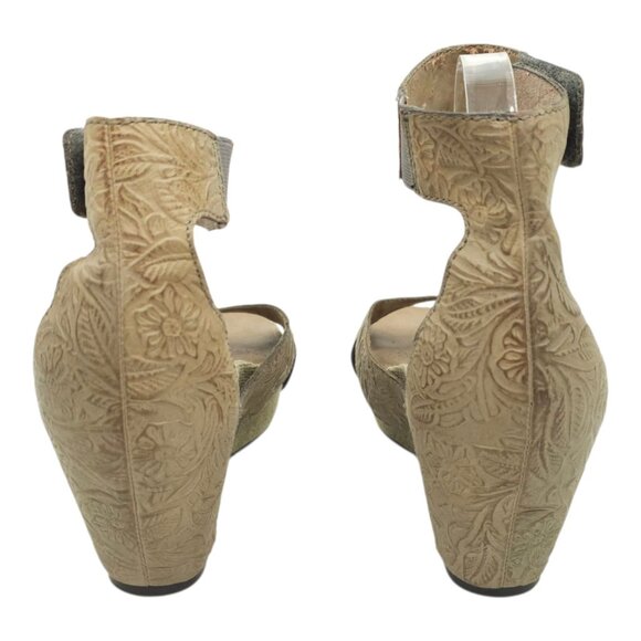 OTBT Hobart Platform Wedge Sandals Womens 10M Ankle Strap Embossed Leather - Picture 4 of 15